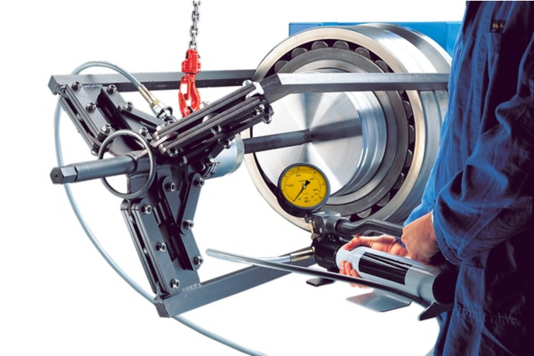 Ein-u.Ausbauwerkz. kompl.